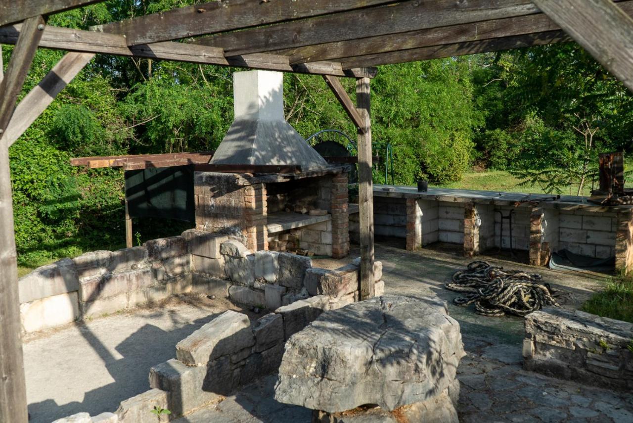 Julijud, Heated Pool, Jacuzzi, Dome And Sauna Brajkovici (Pazin) Exterior foto